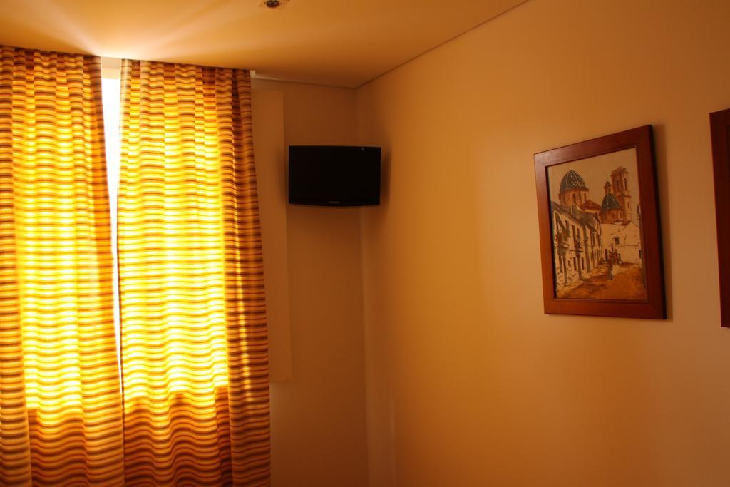 Hotel Zenite أنغرا دو إِراويزو المظهر الخارجي الصورة