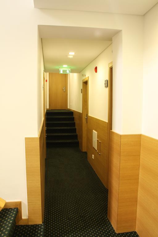 Hotel Zenite أنغرا دو إِراويزو المظهر الخارجي الصورة